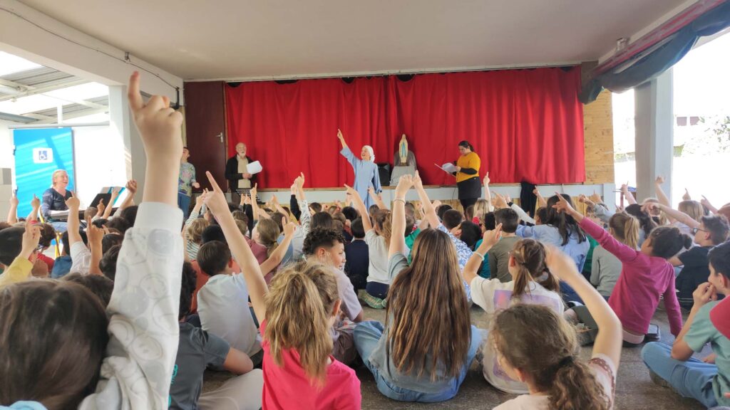les-ecoles-saint-joseph-et-jeanne-darc-ont-celebre-les-rameaux-cette-semaine